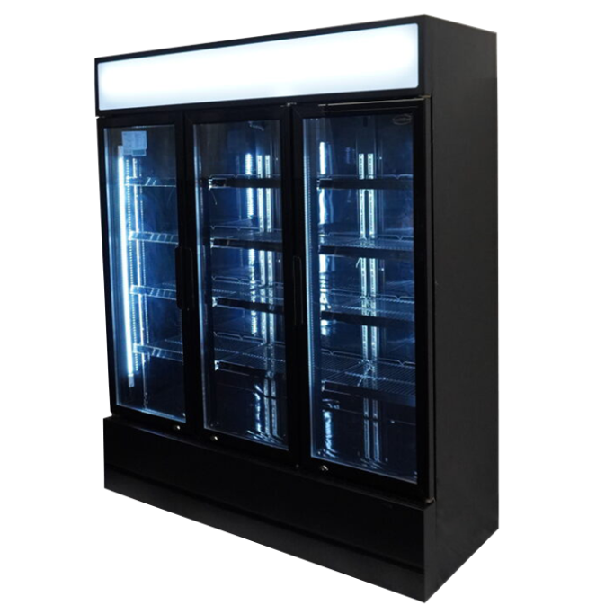 Getränkekühlschrank 3-türig Schwarz Glastür-Getränkekühlschrank (3 Türen) mit Werbefläche und Rollen in Schwarz. Maße: 1973x1600x611 mm.